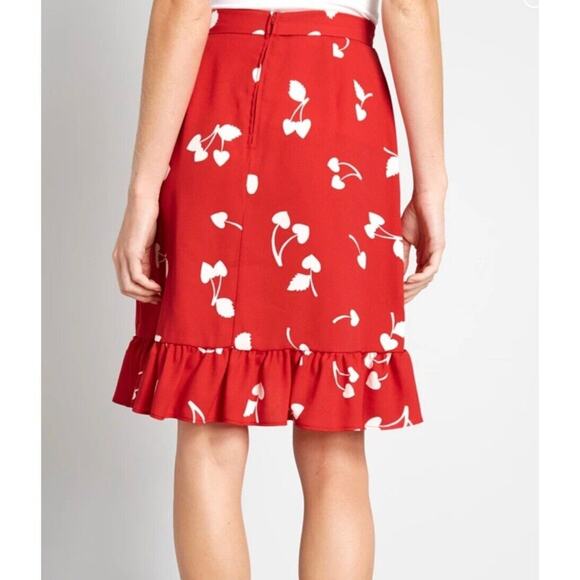ModCloth Red White Cherry Ruffled Wrap Skirt Size 2 NWT - Picture 7 of 9